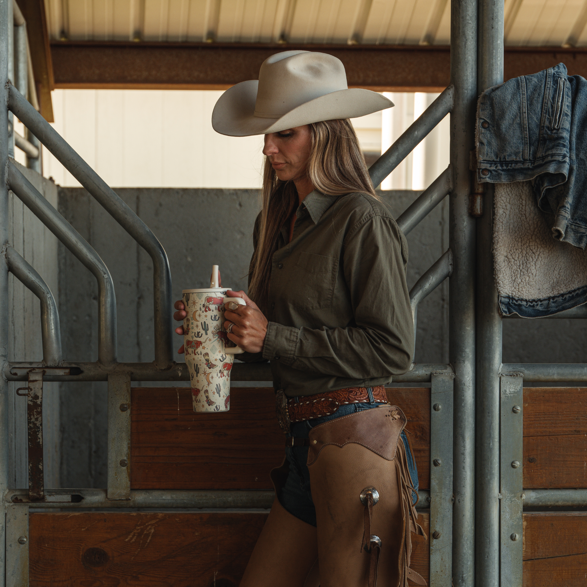 rodeo-32oz-946ml-z1 TRVL32-Rodeo-6-WPI.png